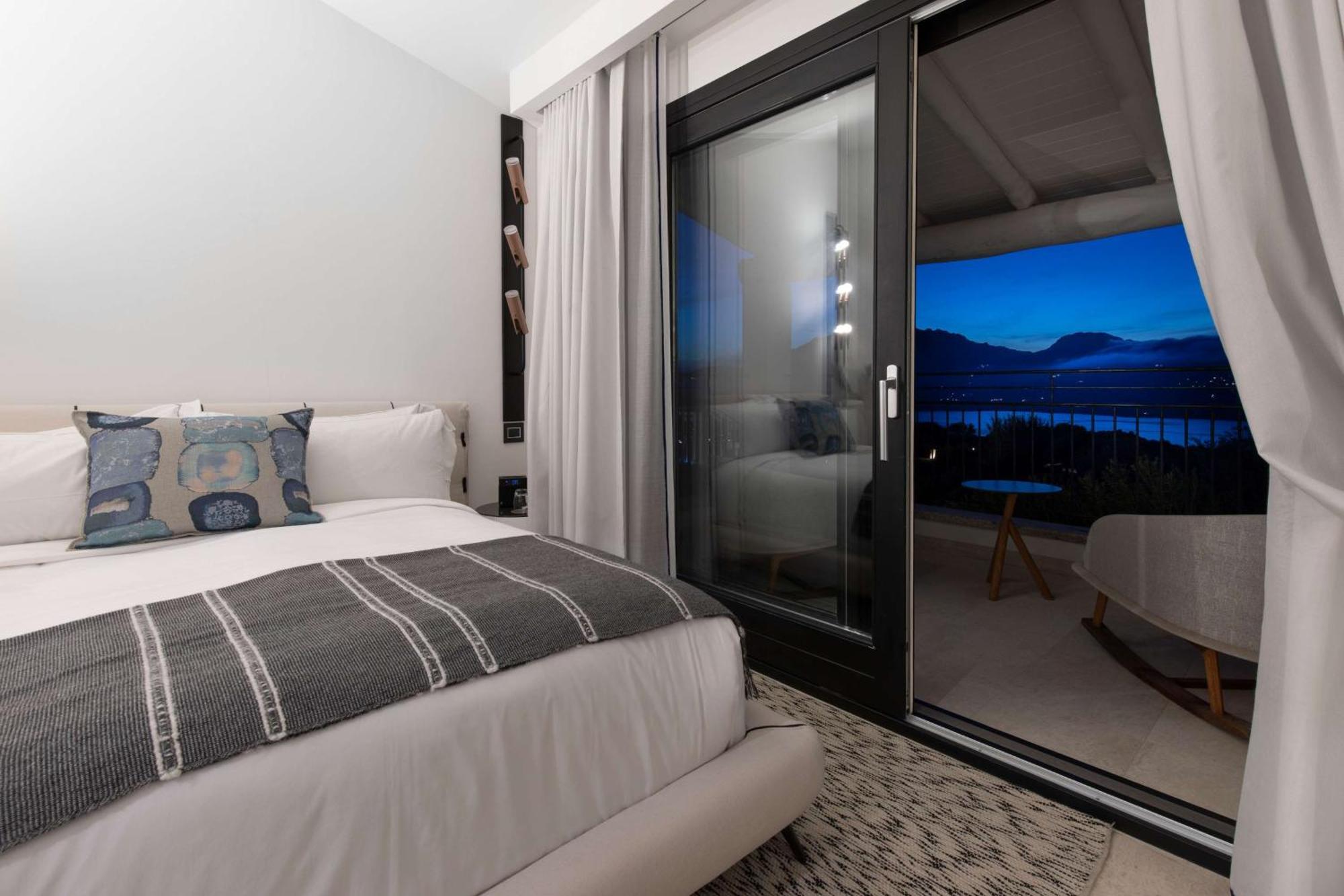 Sulia House Porto Rotondo, Curio Collection By Hilton Hotel Bagian luar foto